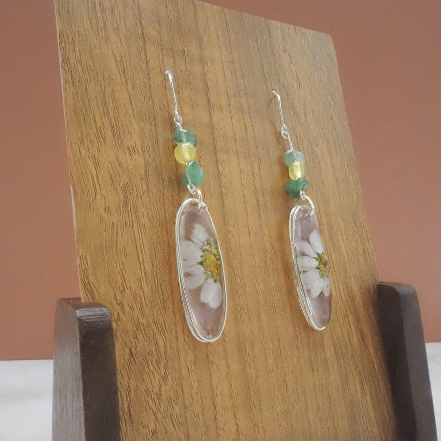 Daisy Resin Dangle Earrings