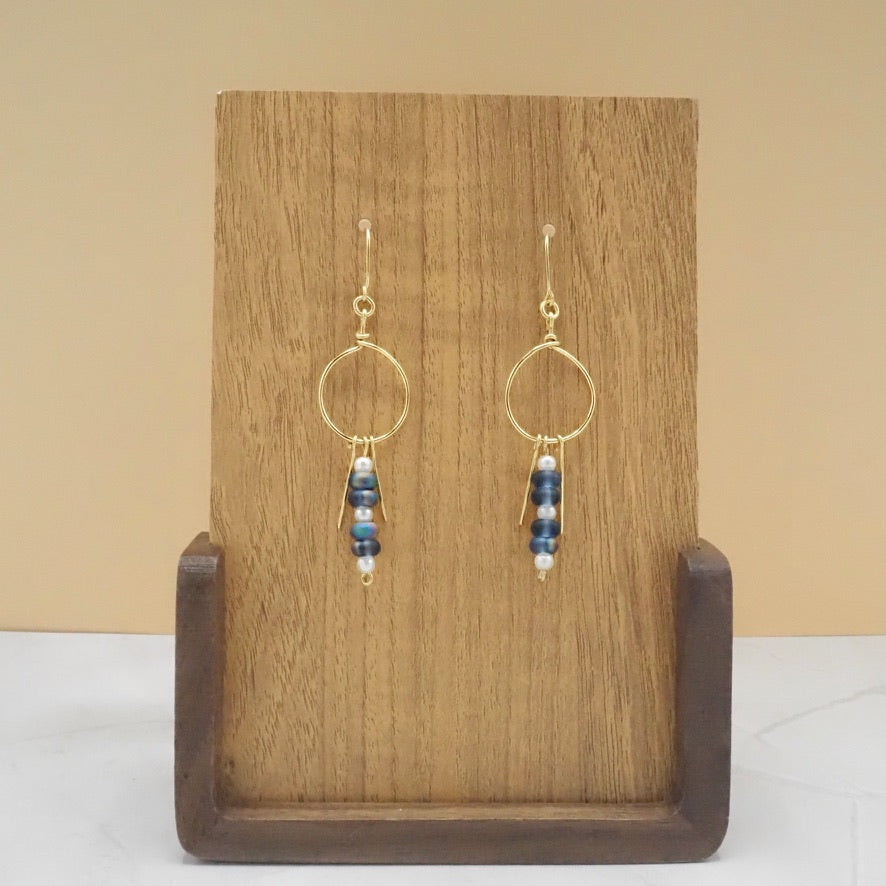 Geometric Dangle Hoops