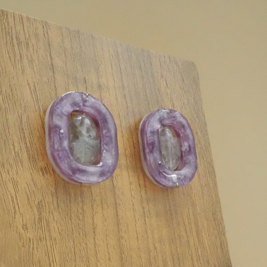 Geometric Resin Studs with Fluorite Oval Beads